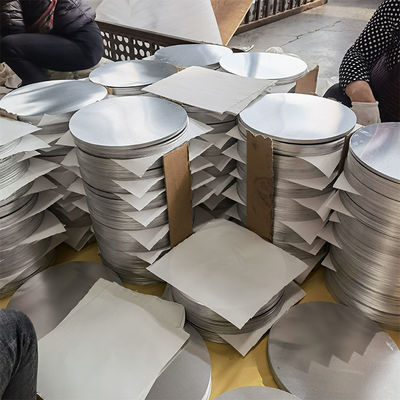 Disco circular de aluminio para uso en utensilios de cocina 3003 3004 3105 tamaño personalizado alta planitud borde sin rebabas grado alimenticio