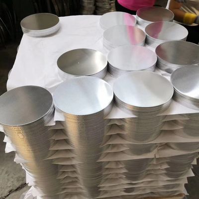 Finalización de molino simple 3003 Disco de aluminio en blanco 50 mm 1600 mm Potes de tamaño personalizado Alta planitud sin bordes de borde de grado alimenticio